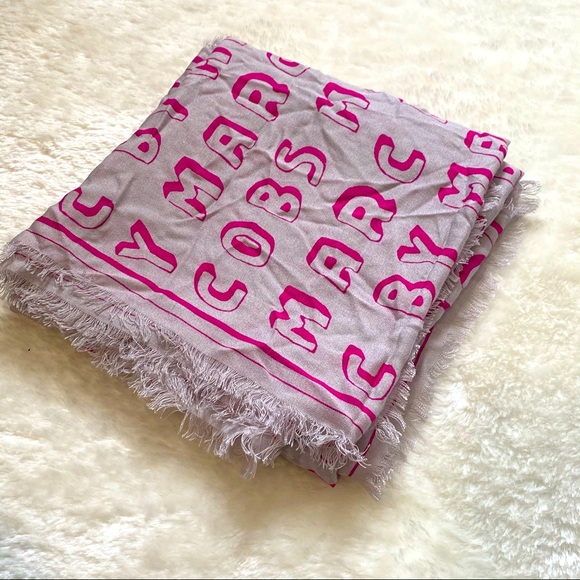 Marc by Marc Jacobs All Over Print Name Scarf One Size - Picture 3 of 8